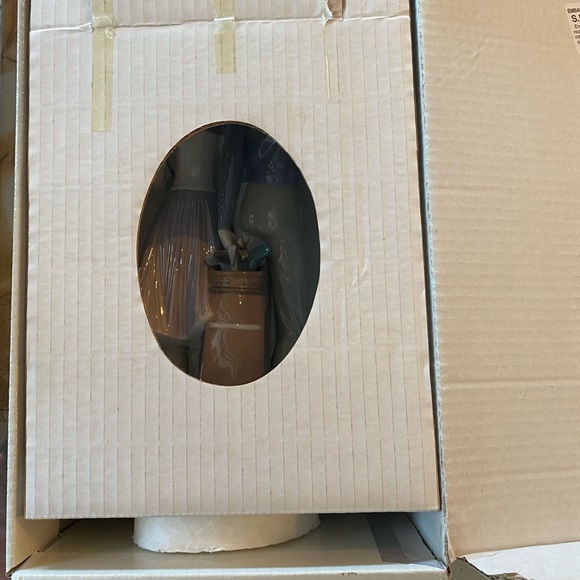 Lladro retired golfing couple original box.  No chips. Excellent condition - Picture 10 of 11
